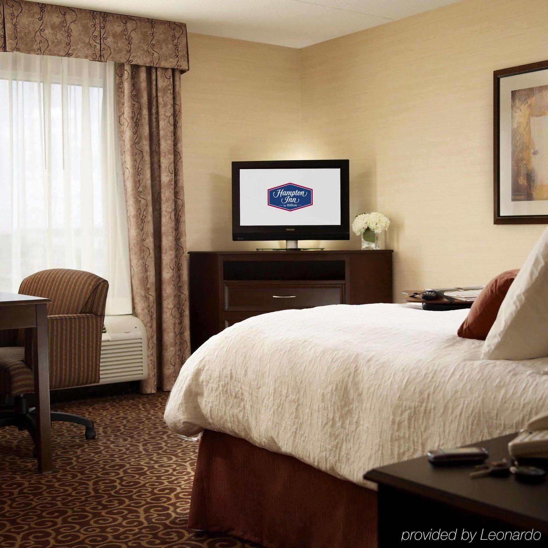 Hampton Inn By Hilton North Bay Szoba fotó
