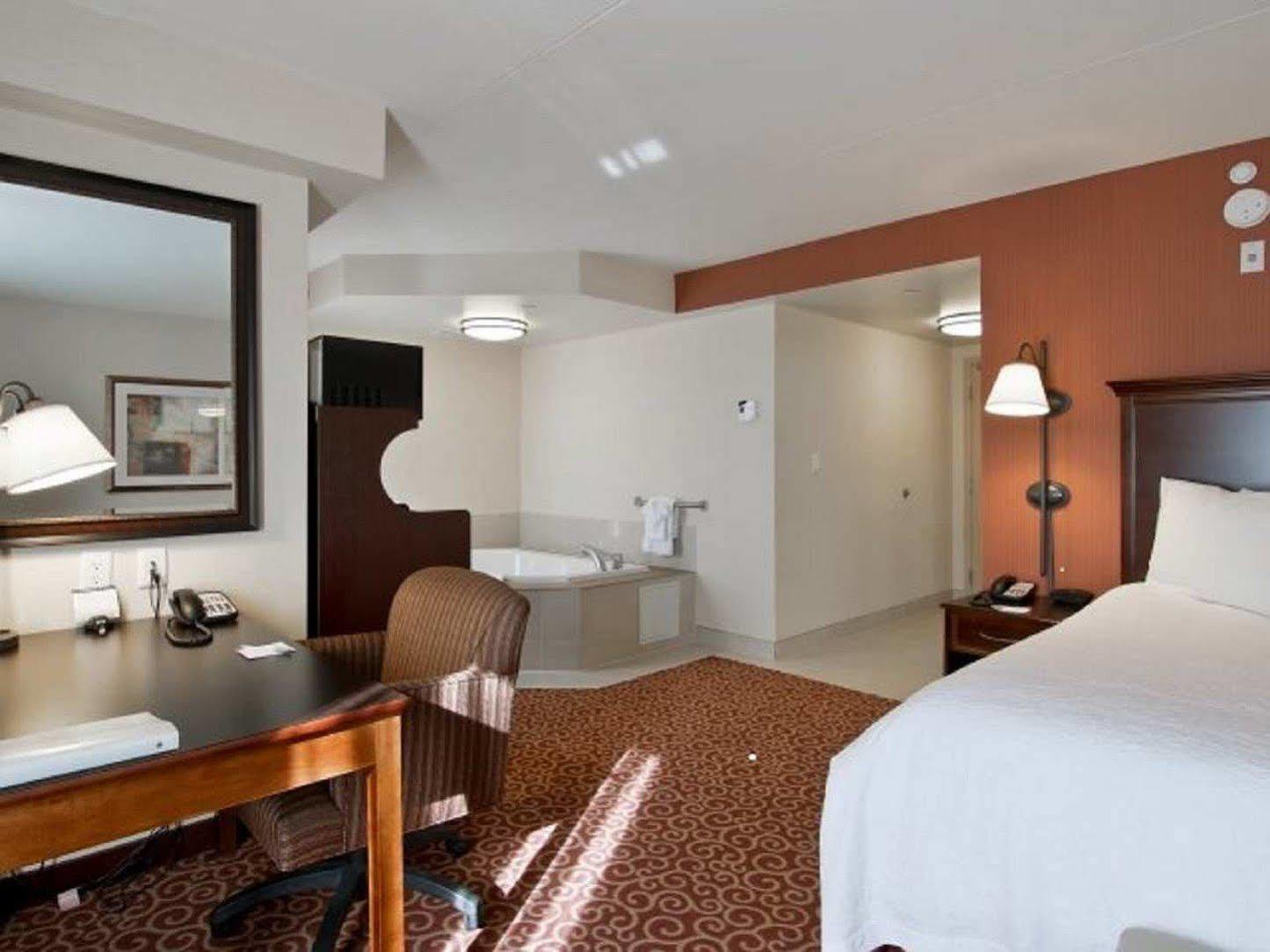 Hampton Inn By Hilton North Bay Kültér fotó